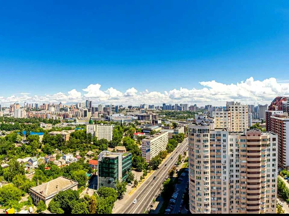 Apartment. Kyiv, Valery Lobanovsky Ave. (Chervonozoryany)