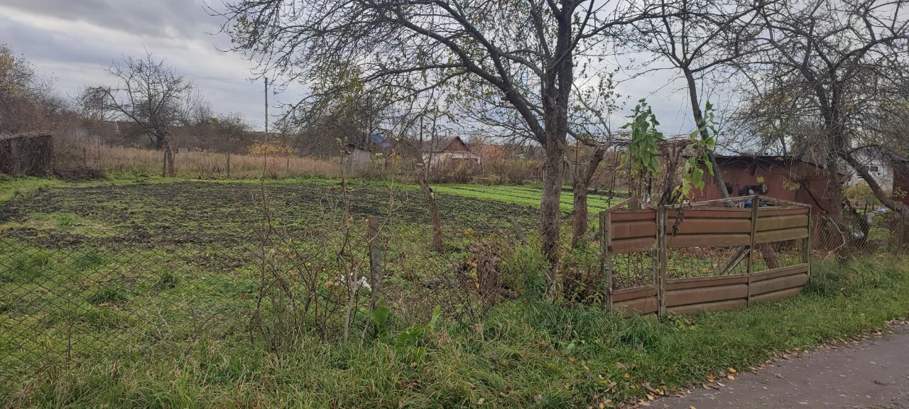 ВЛАСНИК Земельна ділянка під забудову м. Сарни,
