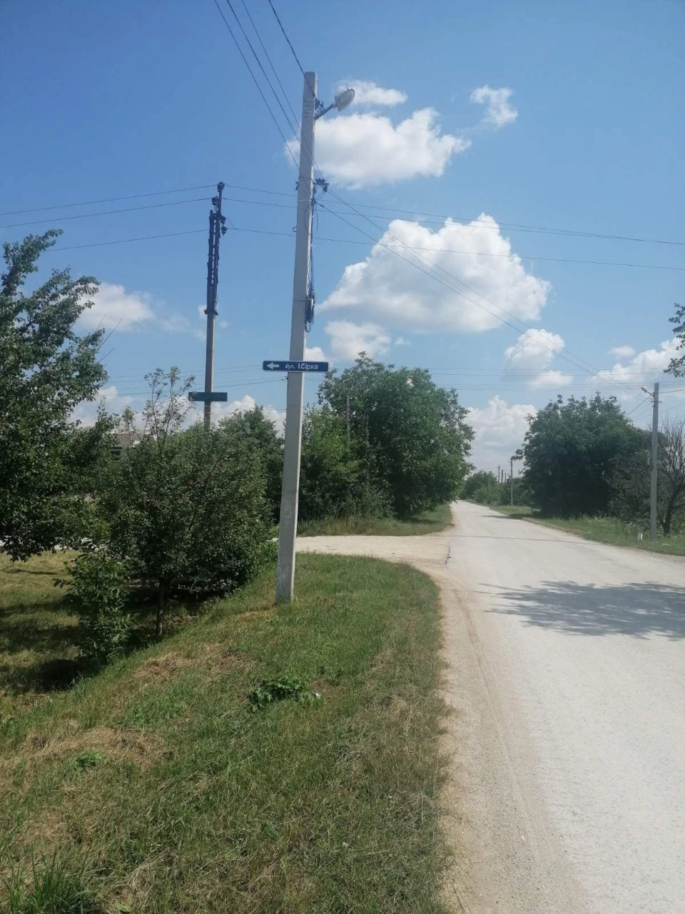 Продам земельну ділянку для будівництва житлового будинку