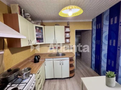 1-кімнатна 40,2 м², газ, цегляний будинок, меблі та техніка