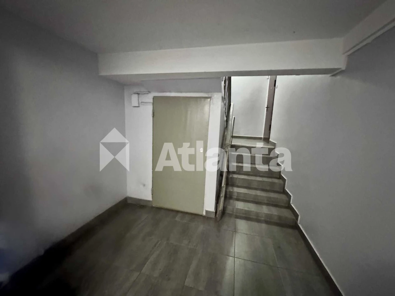 1-кімнатна 40,2 м², газ, цегляний будинок, меблі та техніка