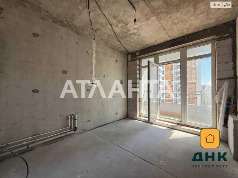 Apartment for Sale, Malyy Fontan