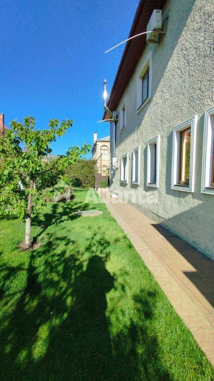 Продається міцний будинок із чудовою ділянкою 20 соток