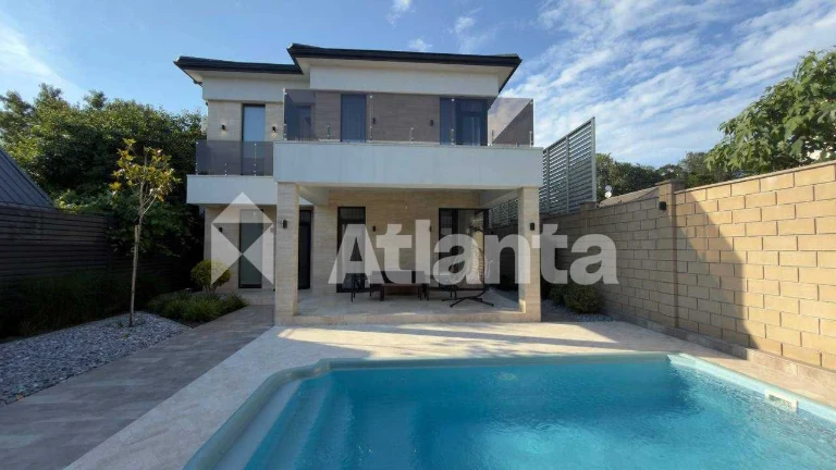House renovated in the area of 12th Fontana