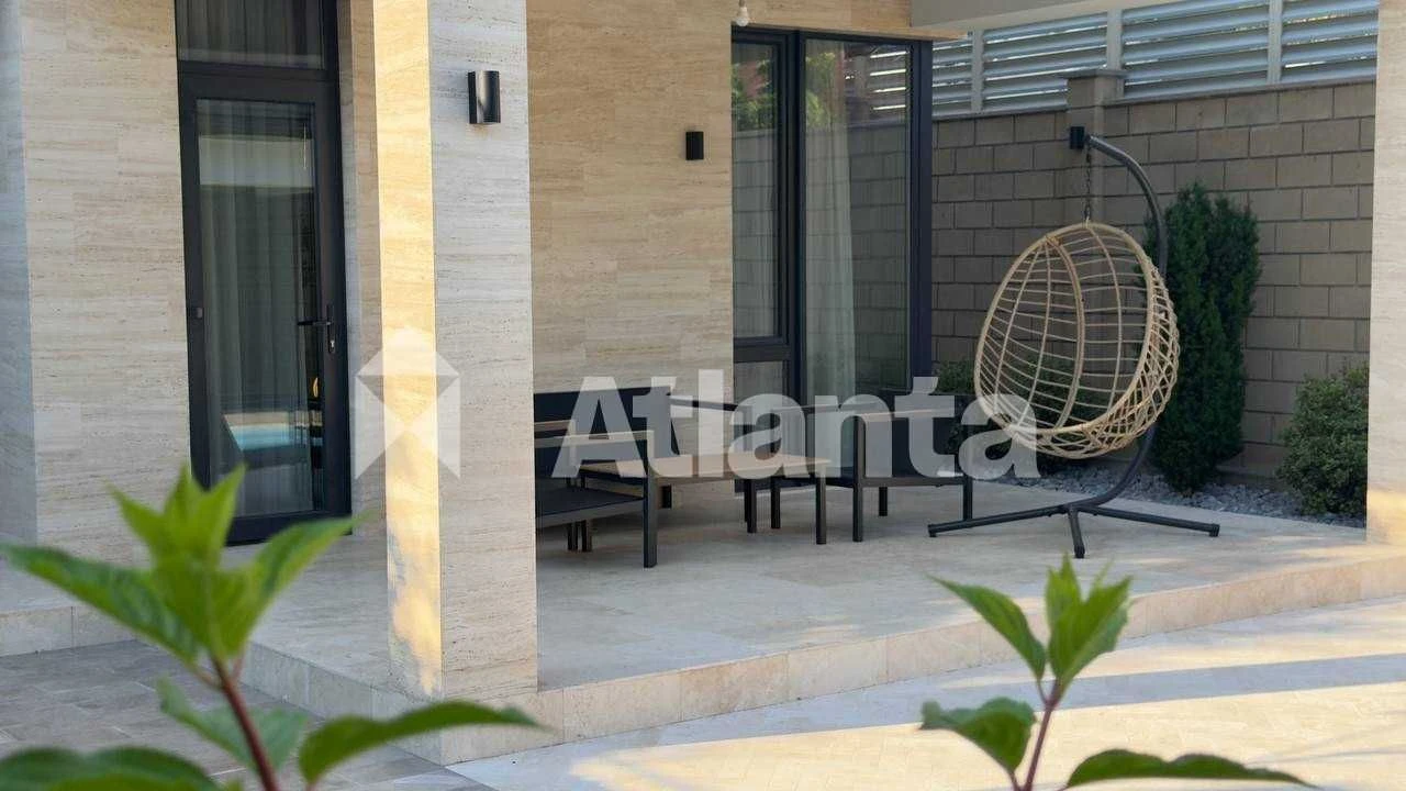 House renovated in the area of 12th Fontana