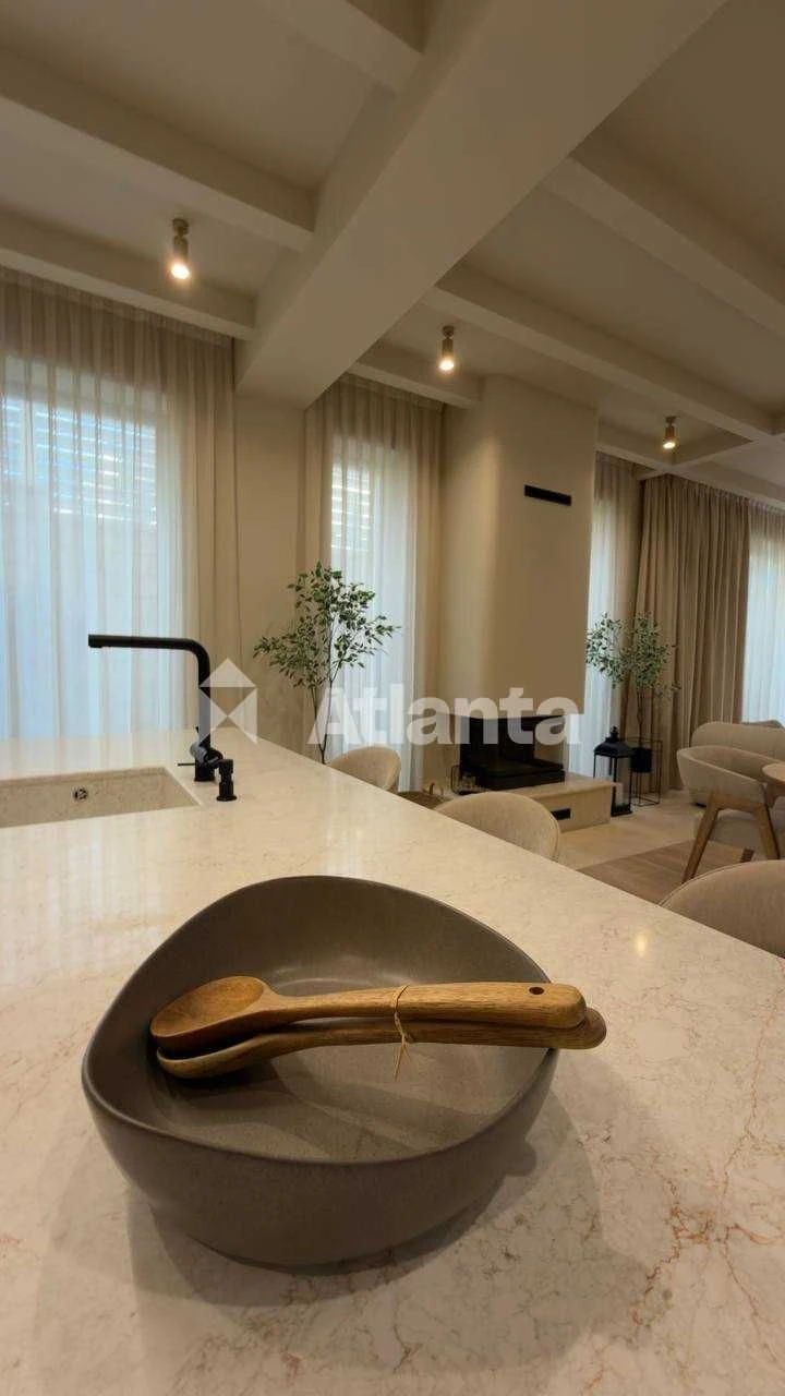 House renovated in the area of 12th Fontana