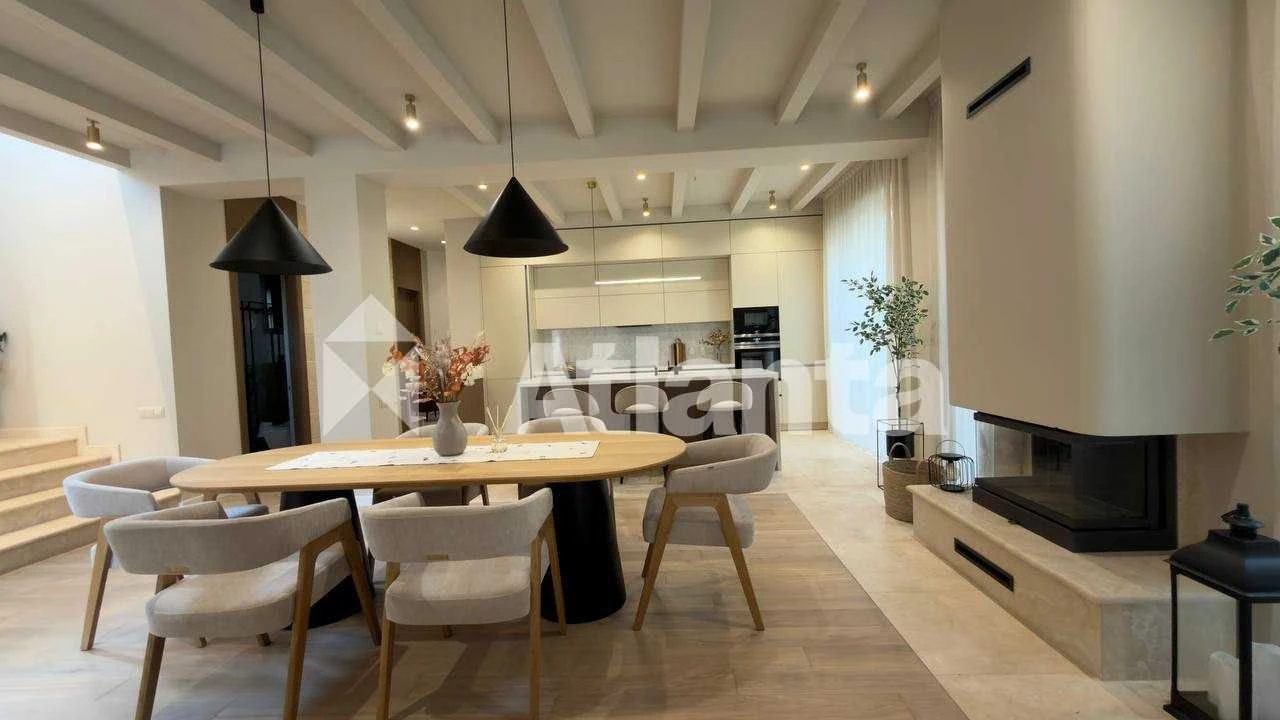 House renovated in the area of 12th Fontana