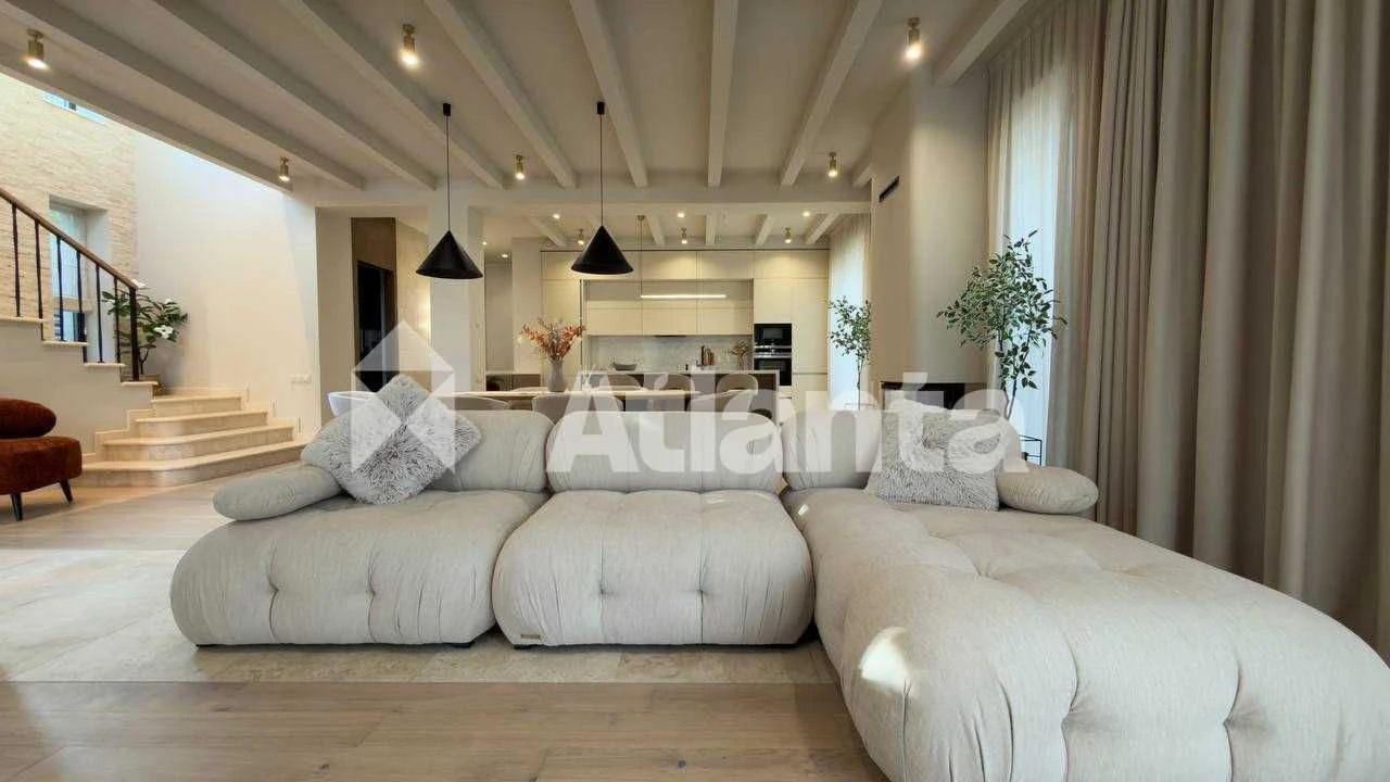 House renovated in the area of 12th Fontana