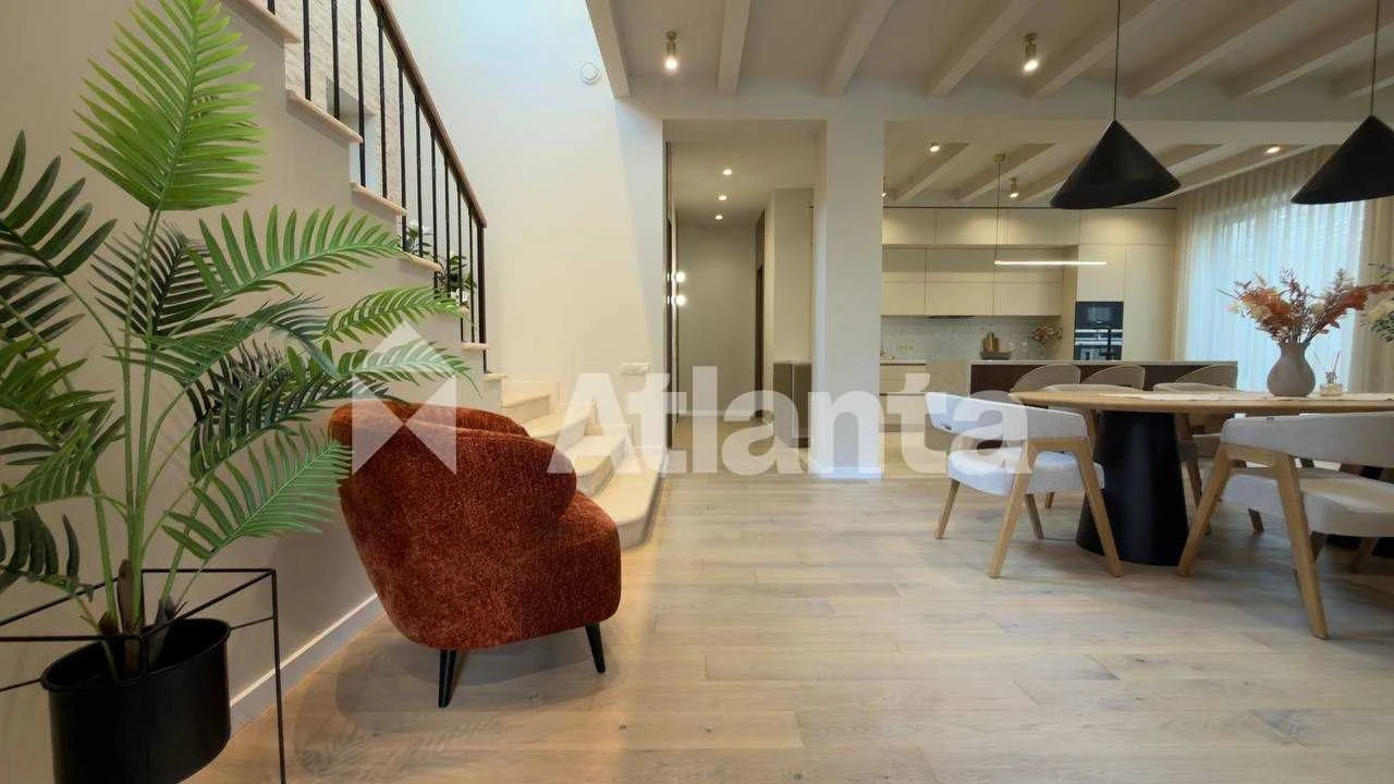 House renovated in the area of 12th Fontana