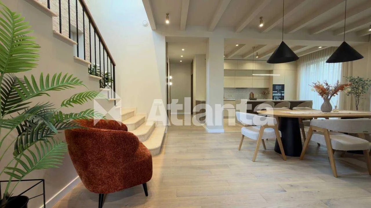 House renovated in the area of 12th Fontana