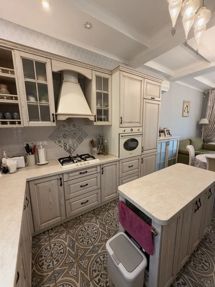 Tairova, Kyiv District - 3-level house with a terrace and fireplace