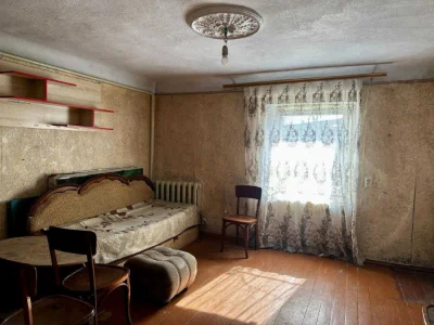 Будинок 70м.кв. під ремонт 7сот. землі на Лєн. пос.