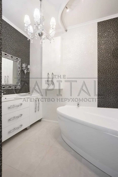 For sale / Apartment / 99 m2 / River Stone residential complex / Darnytskyi district
