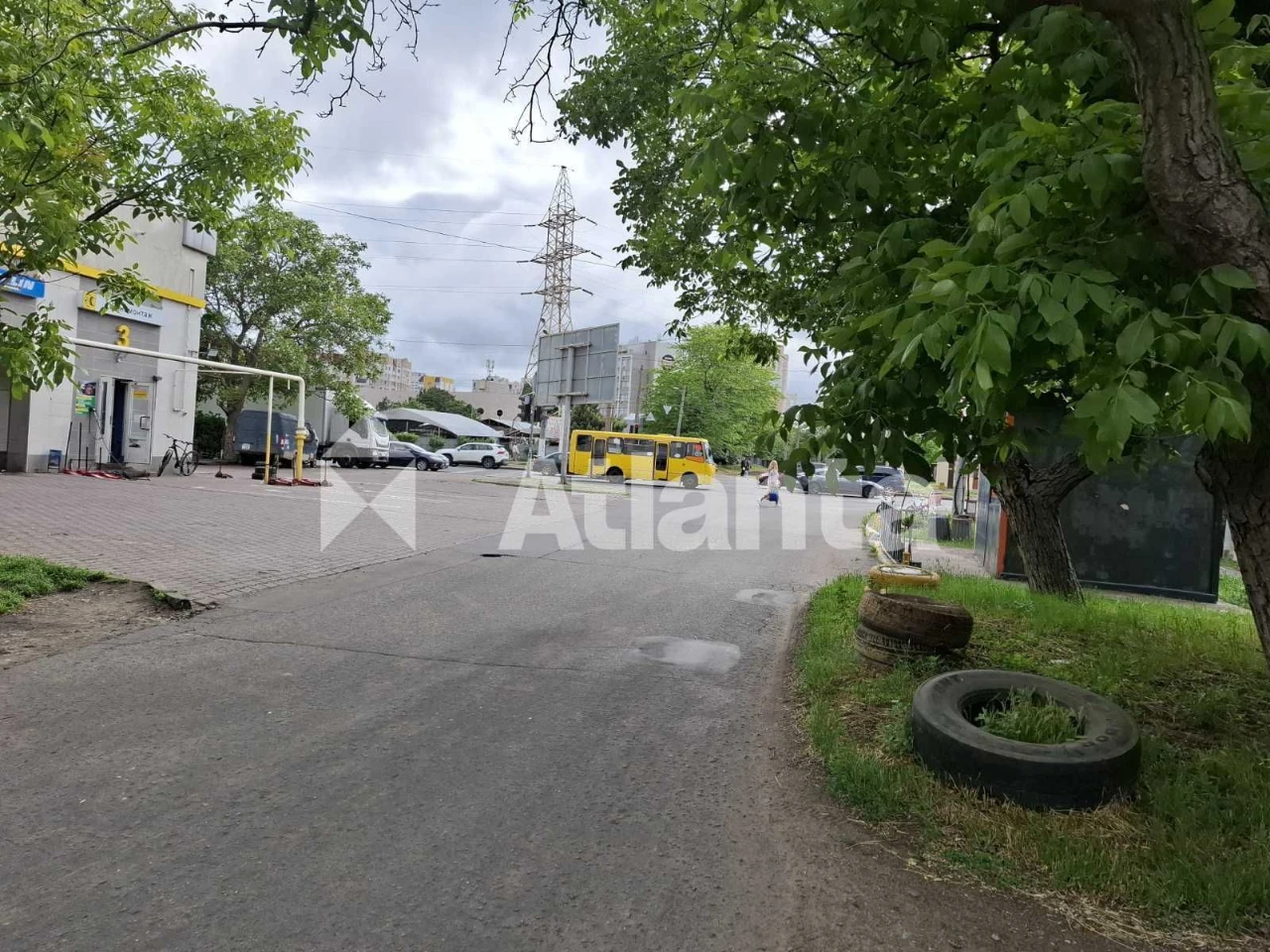 Продається ділянка землі в ідеальному місці!