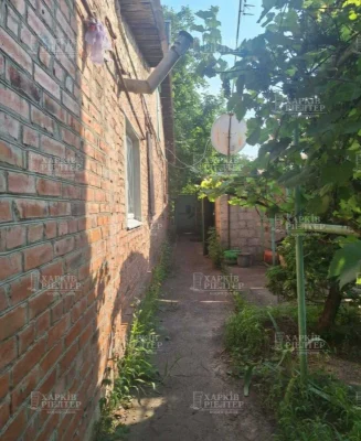 Two-room house, half of a house on the KhTZ
