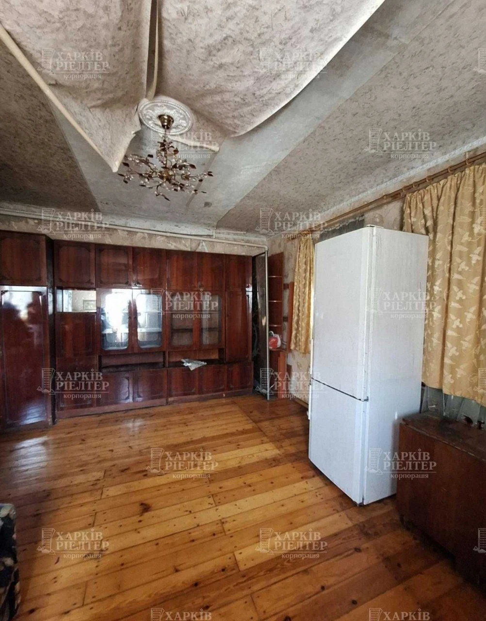 Two-room house, half of a house on the KhTZ