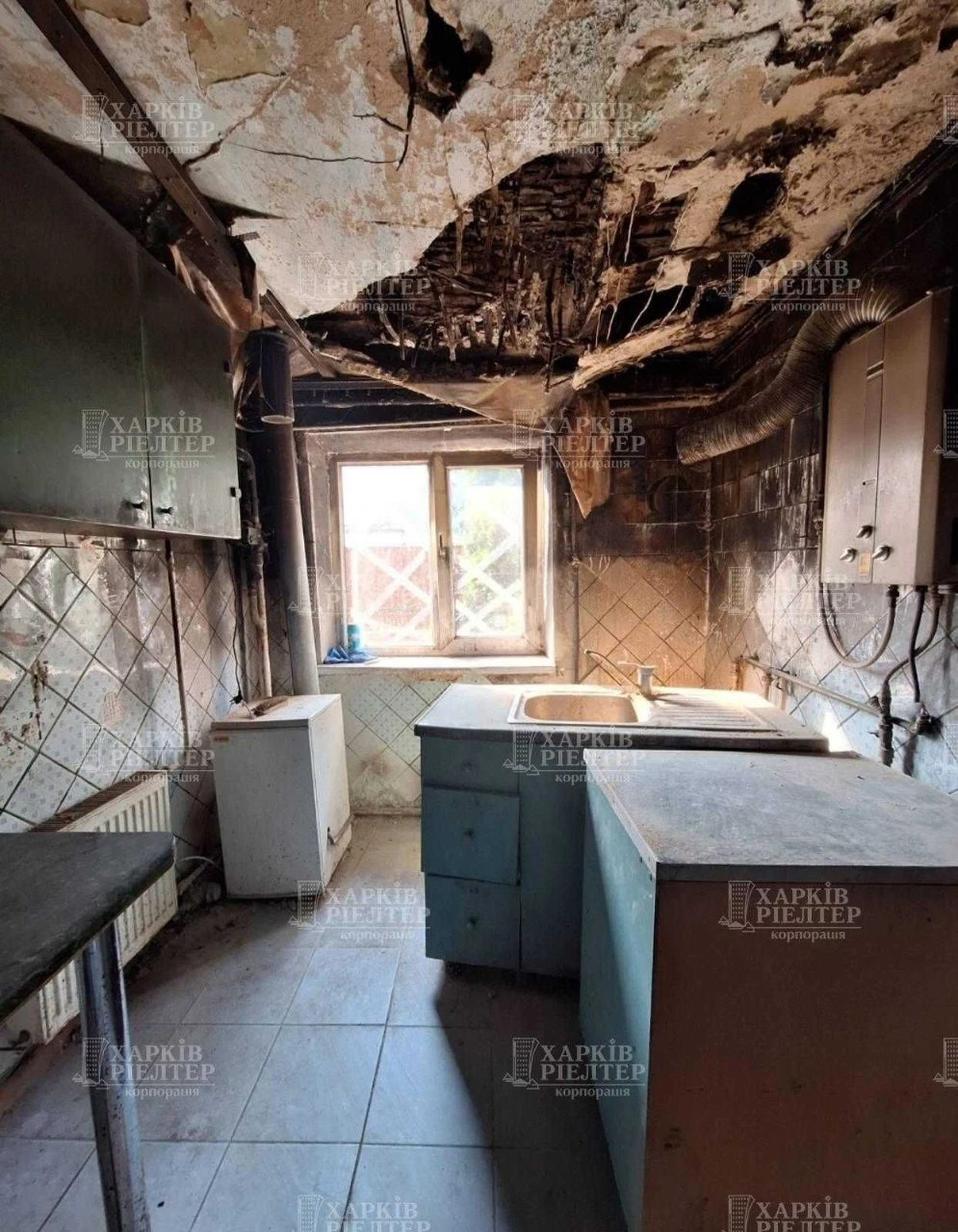 Two-room house, half of a house on the KhTZ