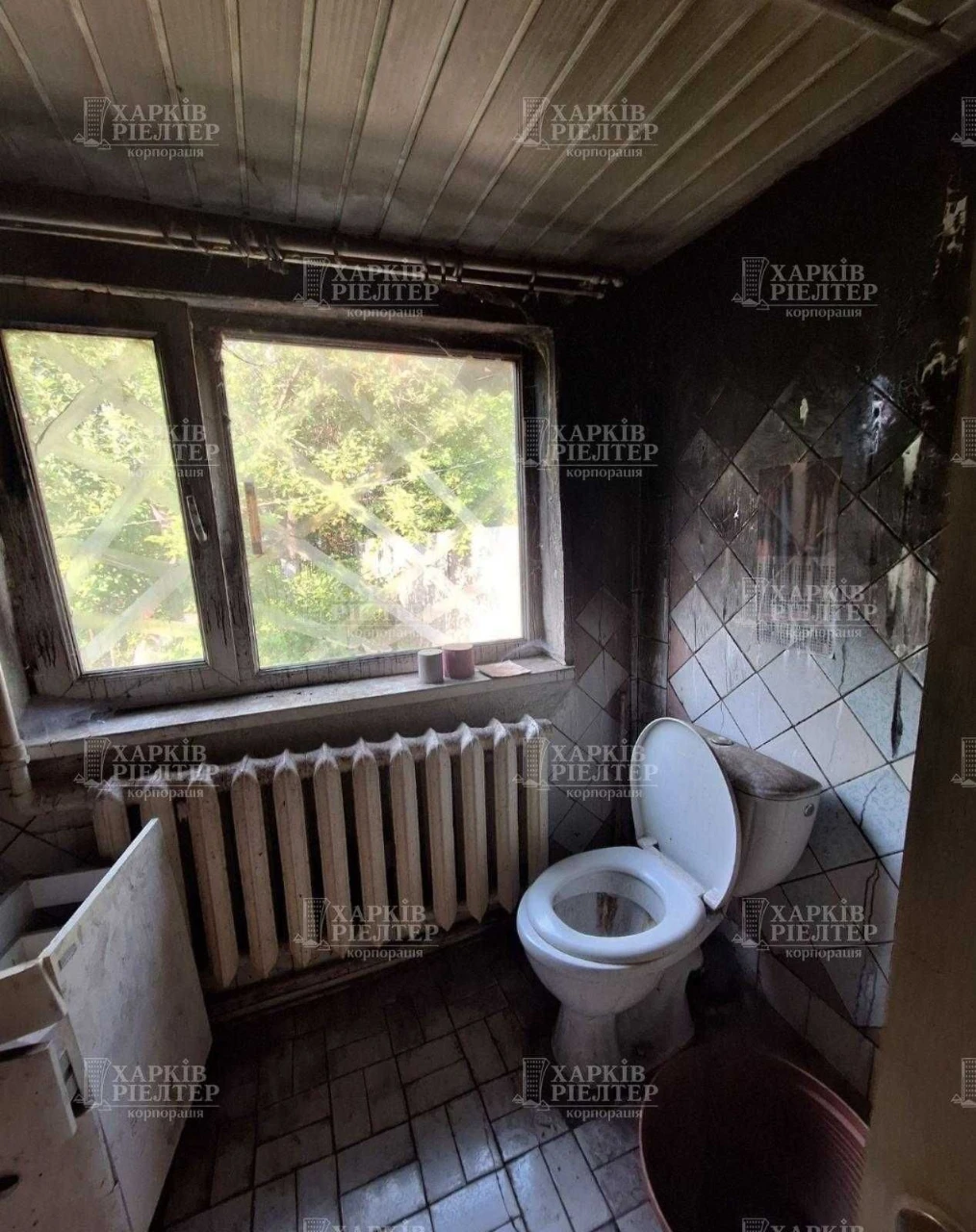 Two-room house, half of a house on the KhTZ