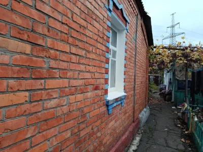 For sale: 3/4 house, no separate part.