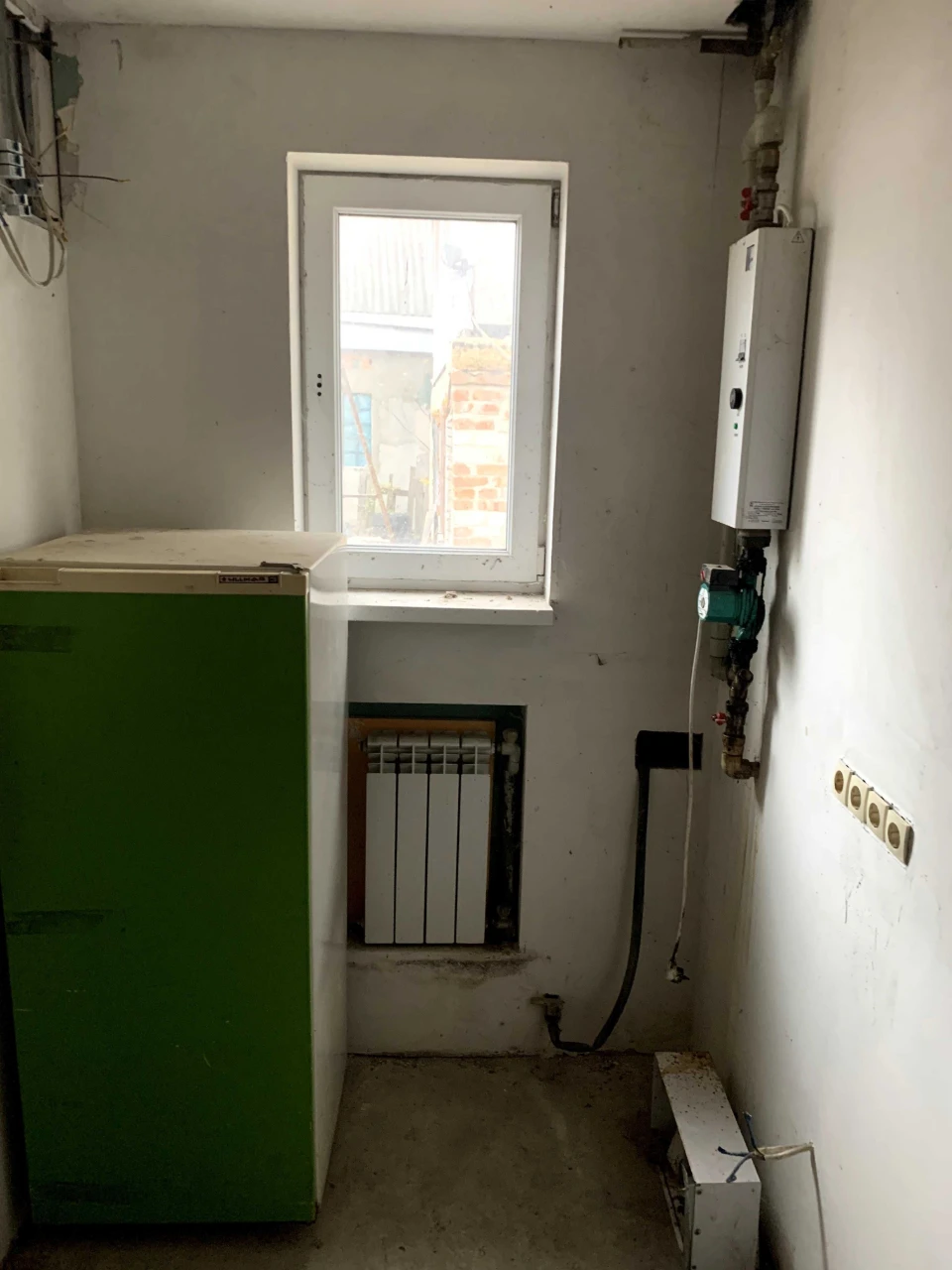 For Sale - 1/2 House - 44 sq m, Kharkiv, Velika Daniilivka, Kvitucha Street.