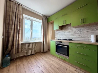 Apartment. Zaporizhzhia, Portovaya st.