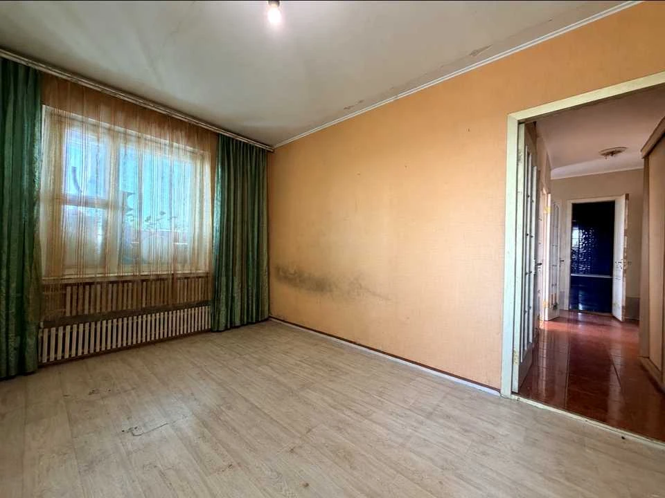 Apartment. Zaporizhzhia, Portovaya st.