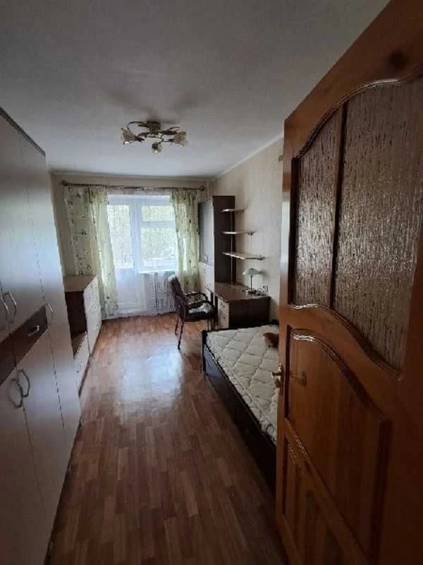 For sale, 4 rooms, Akademik Aleksandrov Street, Dneprovsko