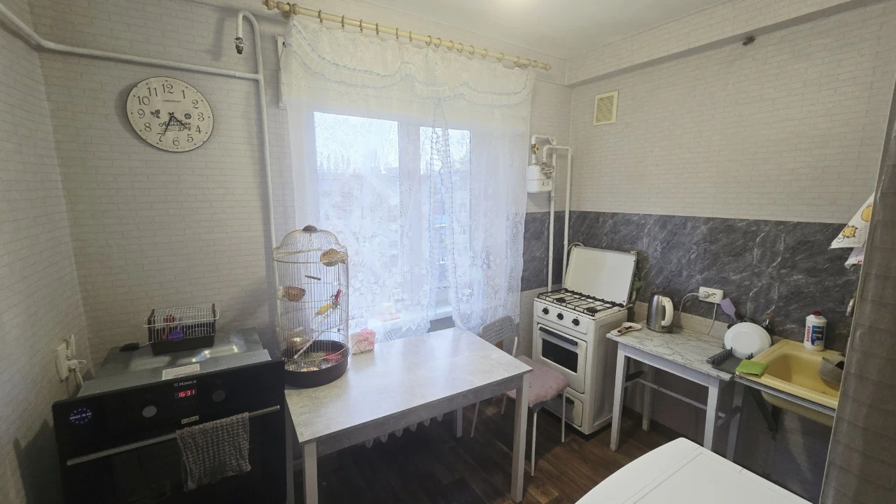 For Sale: 1 room apartment on Mykhailova Street