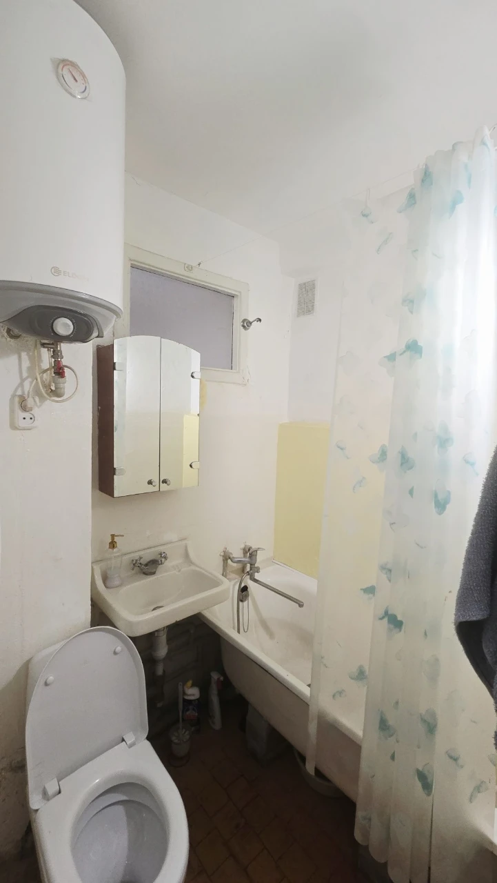 For Sale: 1 room apartment on Mykhailova Street