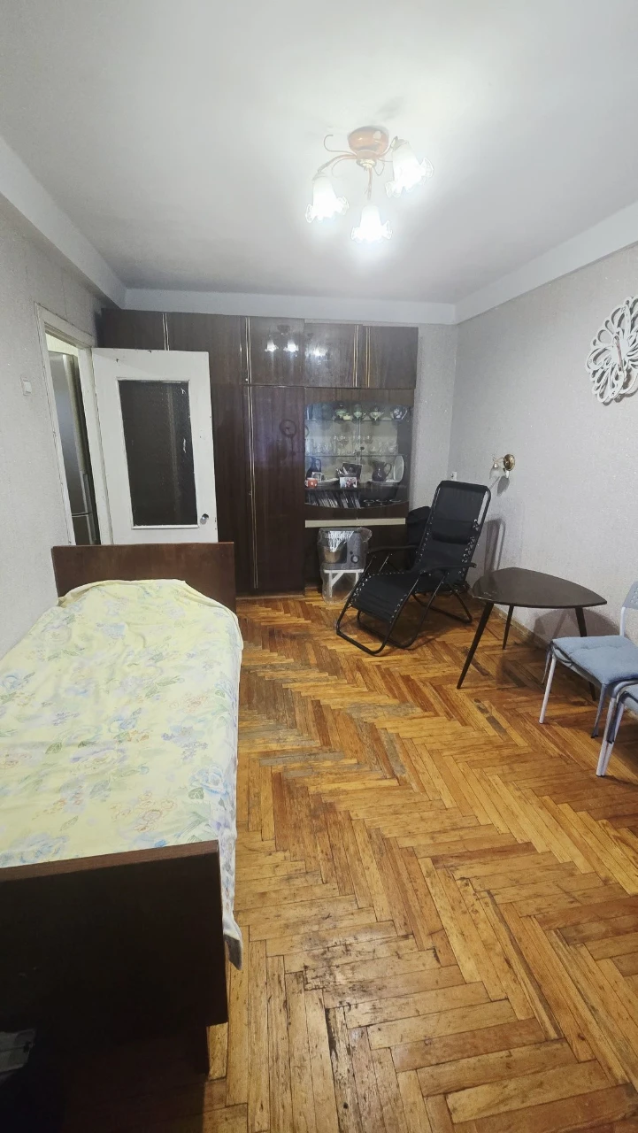 For Sale: 1 room apartment on Mykhailova Street