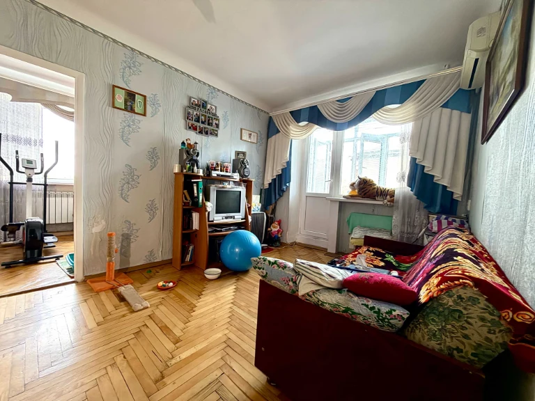 Two-bedroom in the city center. A great offer for yourself, or