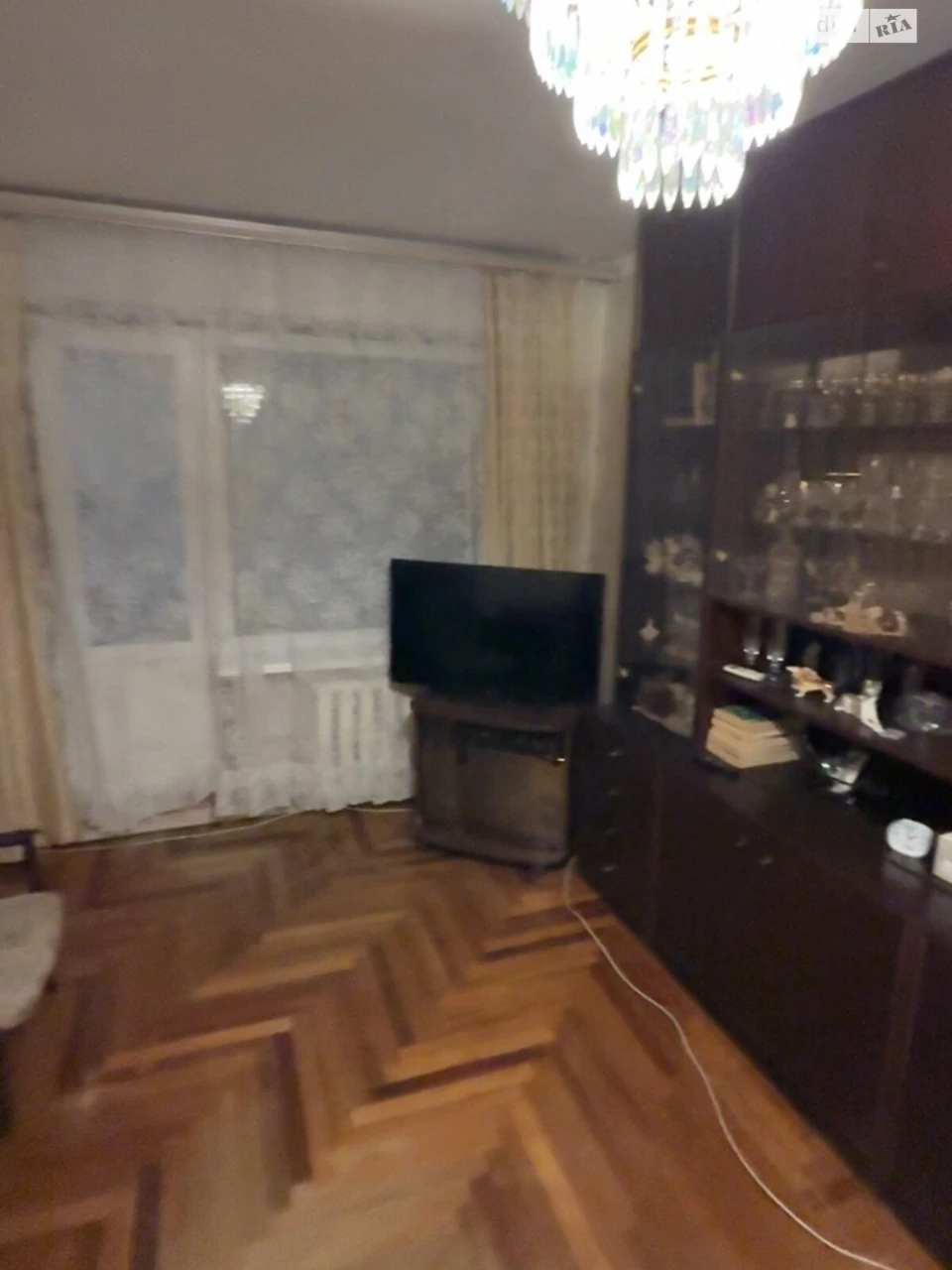 Продажа квартиры, Комунарський