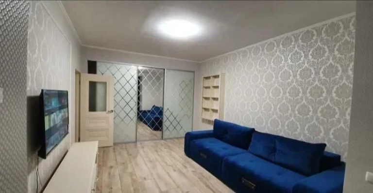 2 кімнатна квартира, вул. Миру