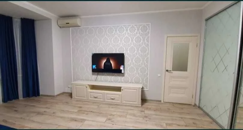 2 кімнатна квартира, вул. Миру
