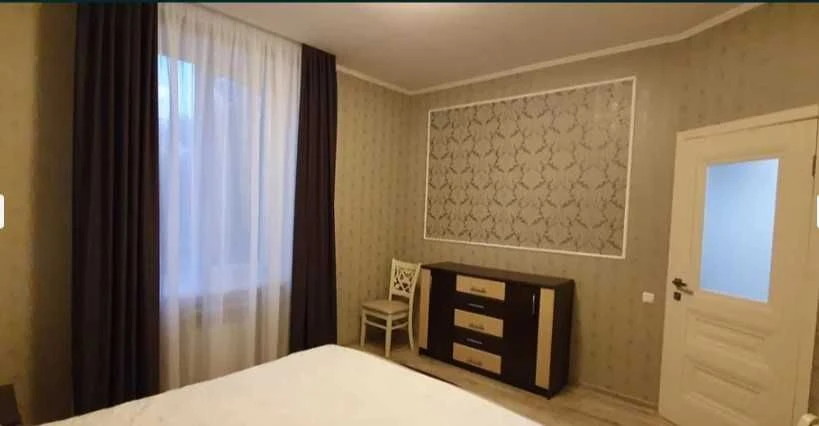 2 кімнатна квартира, вул. Миру