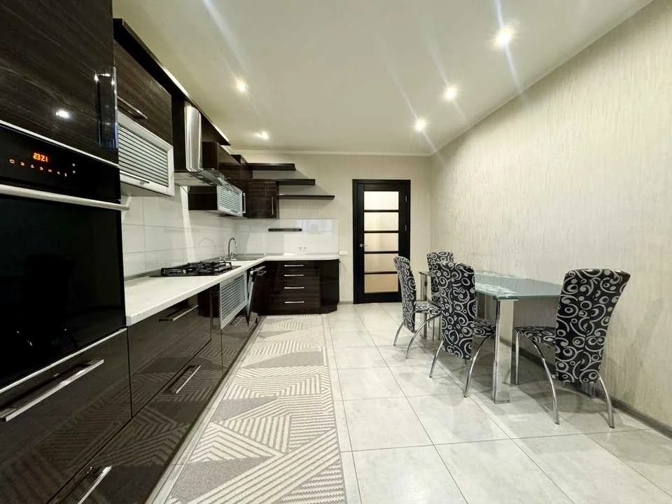 Apartment. Winnitsa, Zodychiv Street