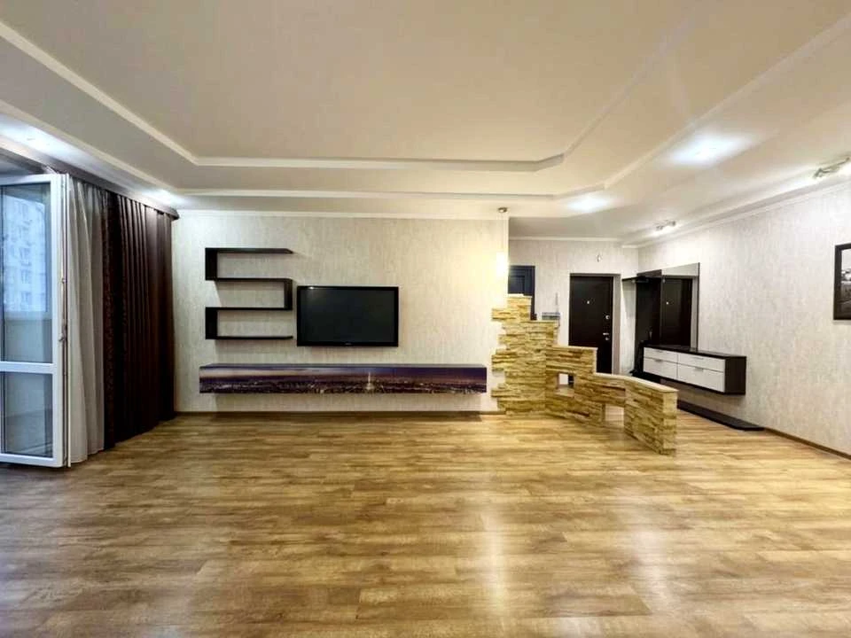 Apartment. Winnitsa, Zodychiv Street
