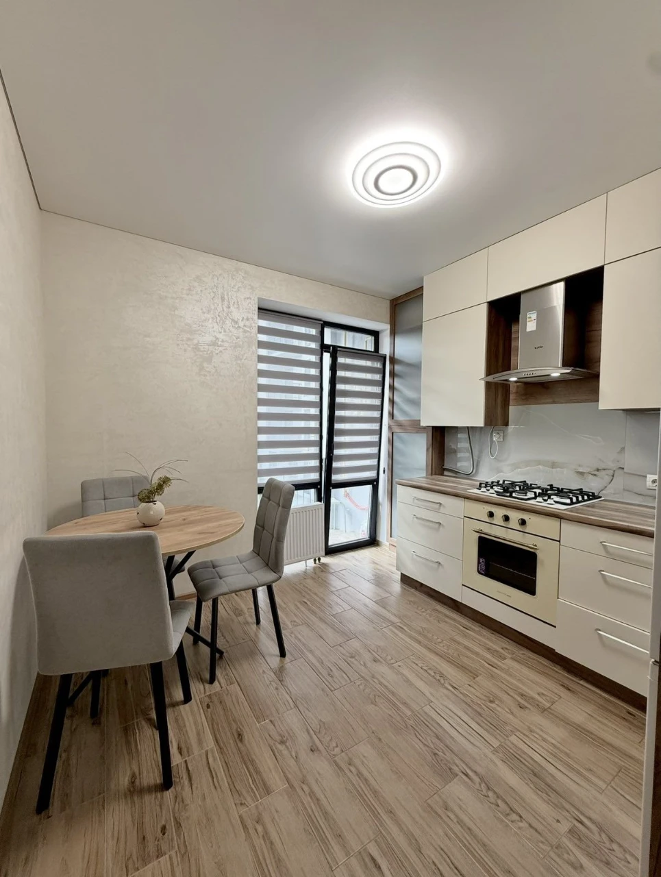 Sale of a 1-bedroom apartment in a new building