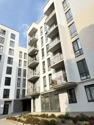 Sale of a 1-bedroom apartment in a new building