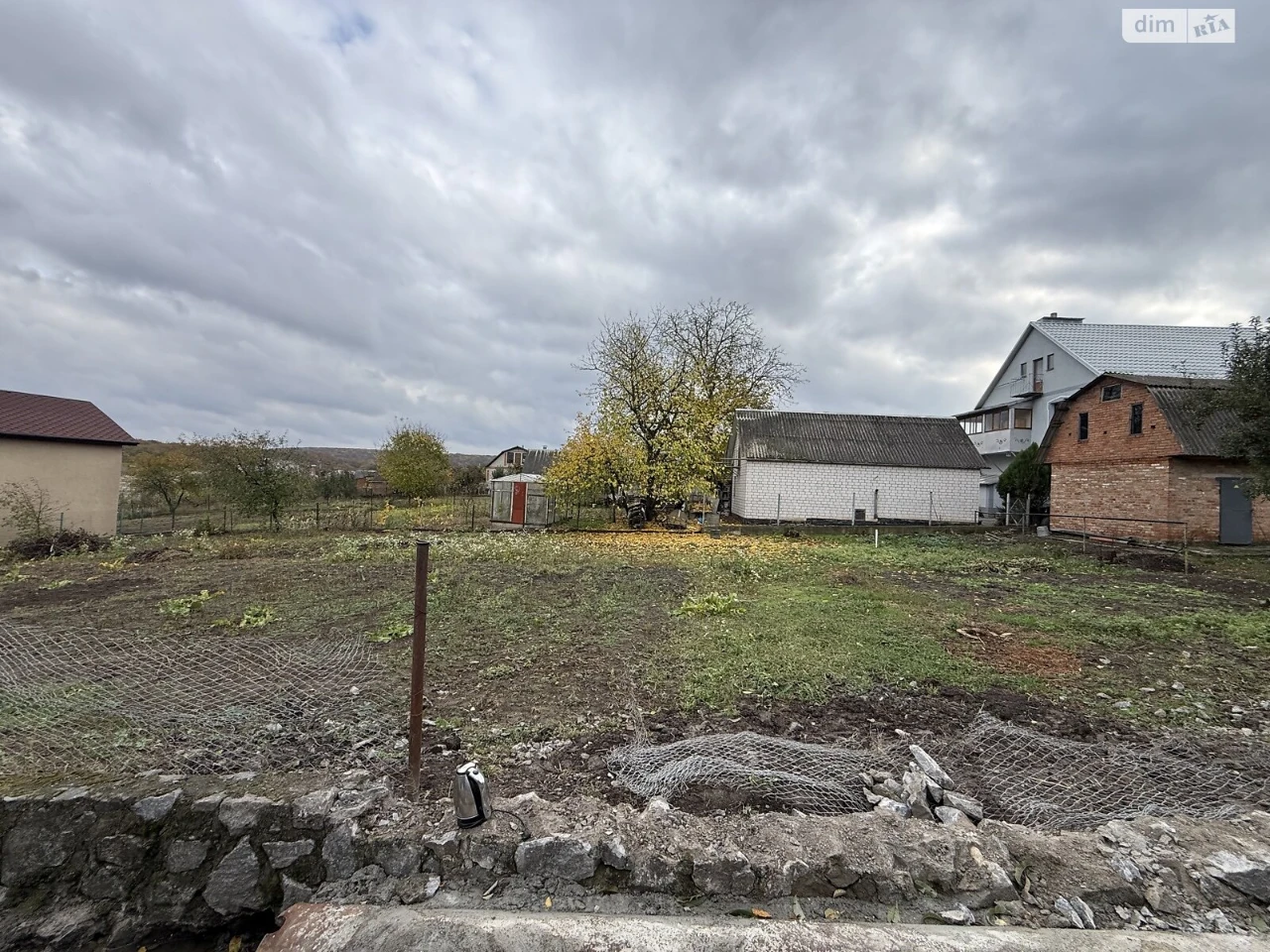 Продаж земельної ділянки під житлову забудову Сабарів