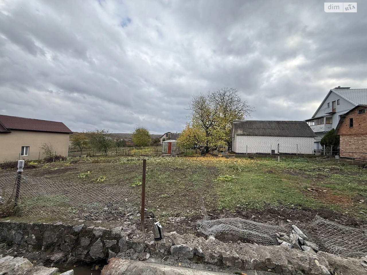 Продаж земельної ділянки під житлову забудову Сабарів