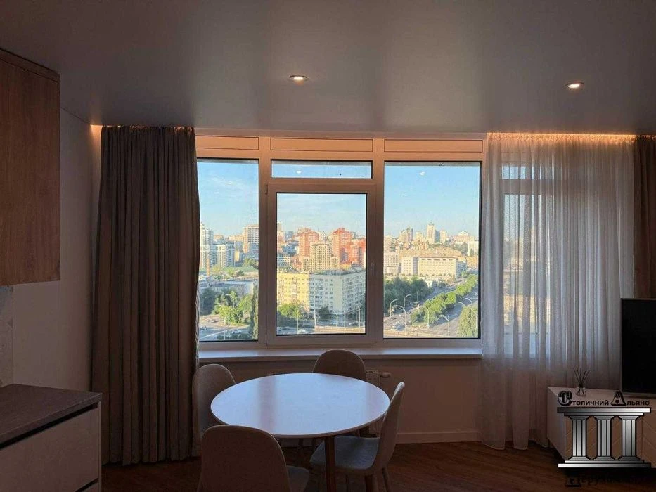 Spacious 2-room apartment, Manhattan city residential complex, Beresteyskiy district (