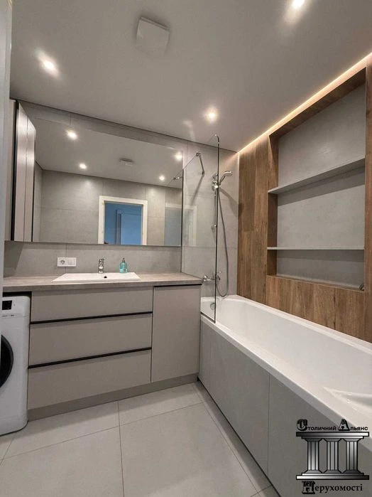 Spacious 2-room apartment, Manhattan city residential complex, Beresteyskiy district (