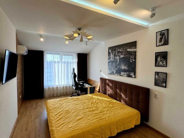 Apartment. Ivano-Frankivsk, Dzhokhara Dudayeva Street