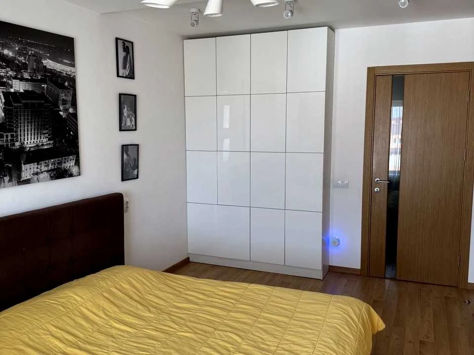 Apartment. Ivano-Frankivsk, Dzhokhara Dudayeva Street