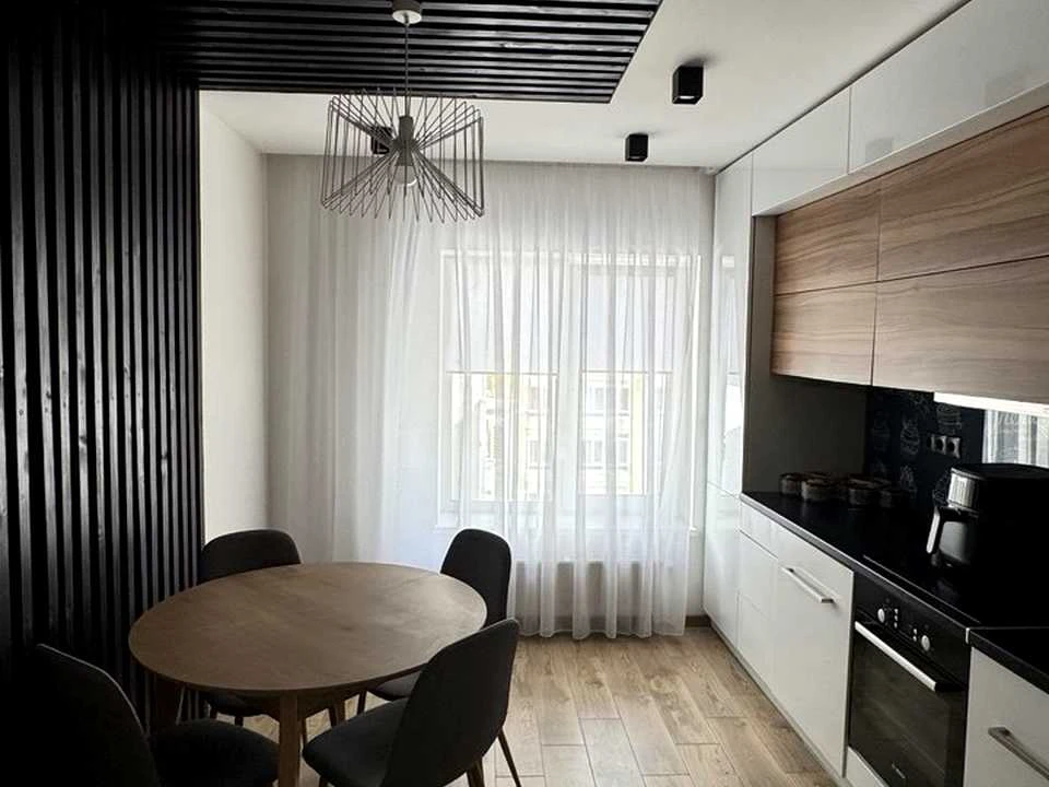 Apartment. Ivano-Frankivsk, Dzhokhara Dudayeva Street