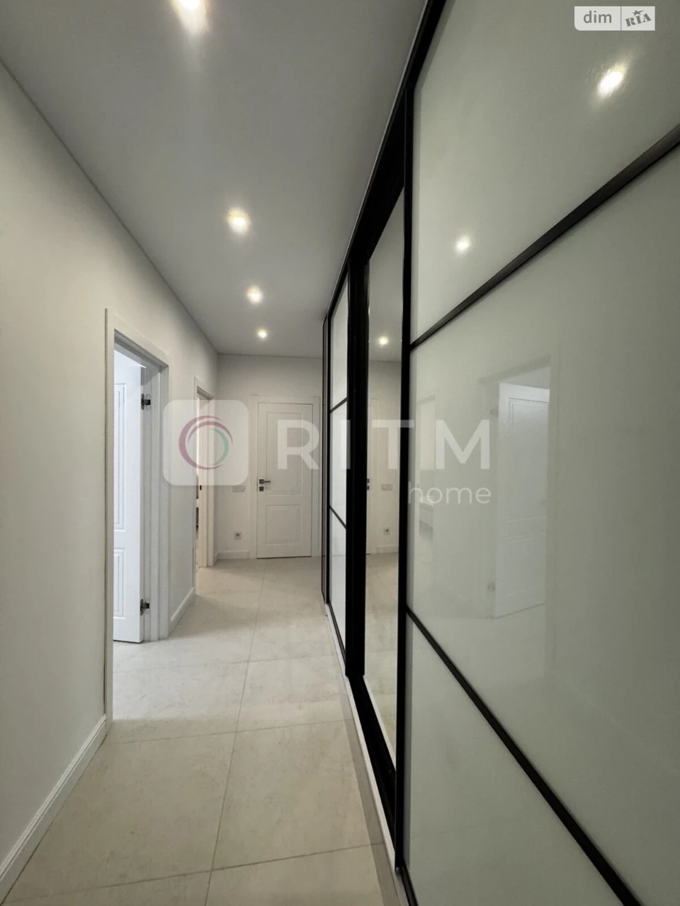 Long-Term Rental: Apartment