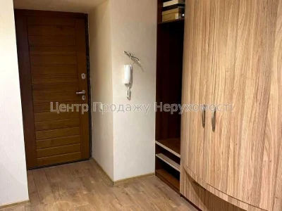 Apartment. Kharkiv, Peremohy Avenue.