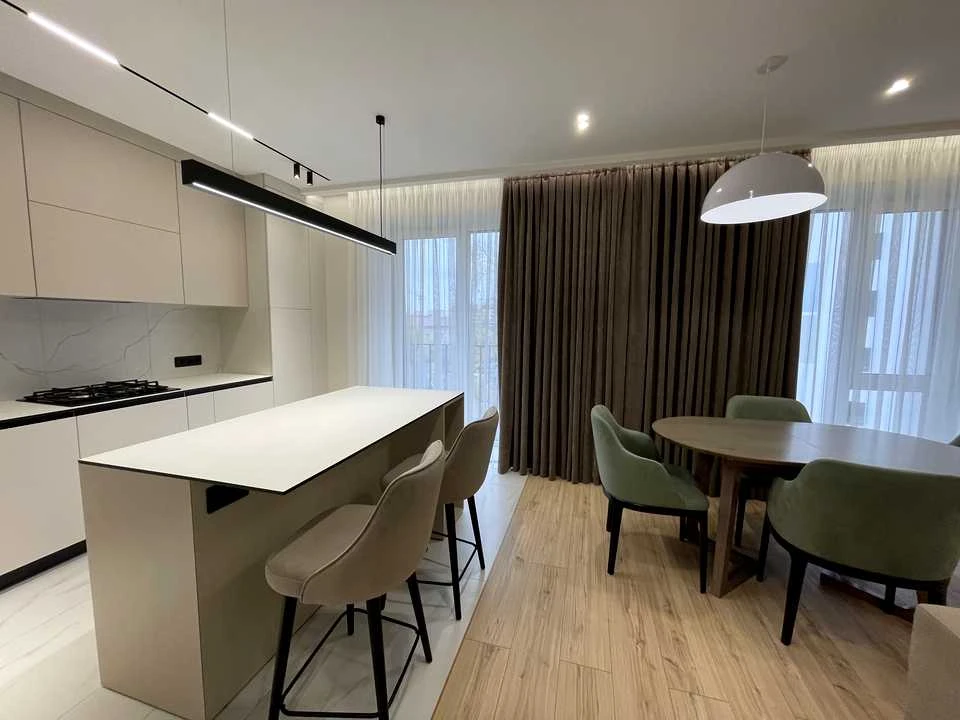 Apartment. Ivano-Frankivsk, Juliana Pelesha st.