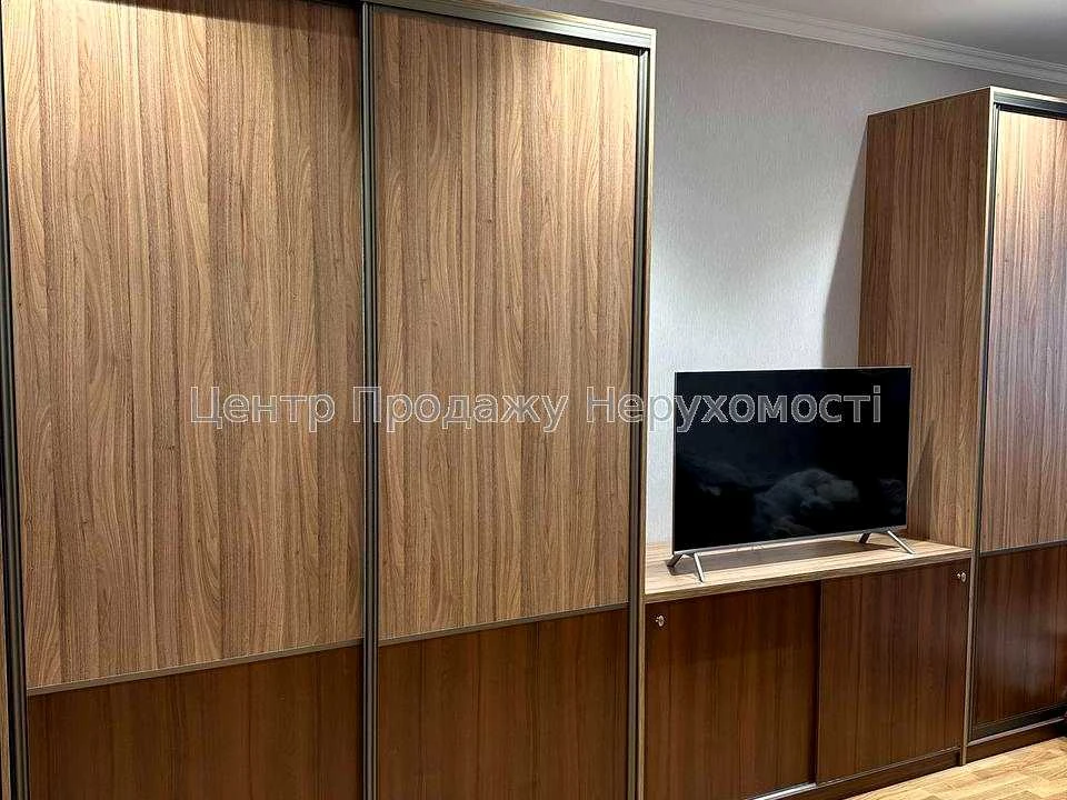 Apartment. Kharkiv, Peremohy Avenue.